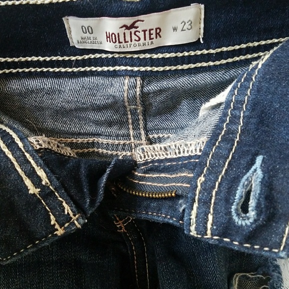 Hollister Distressed cut off jean shorts - Picture 4 of 4